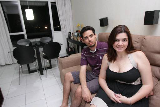 Ericka e Breno preferiram um usado: customizaram o imvel e pouparam nas contas - Ericka e Breno preferiram um usado: customizaram o imvel e pouparam nas contas (Roberto Ramos/DP/D.A PRESS)