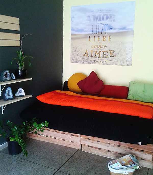 Uso das cores na parede, na roupa de cama, em quadros e em objetos de decorao contribui para aumentar o bem-estar - Uso das cores na parede, na roupa de cama, em quadros e em objetos de decorao contribui para aumentar o bem-estar (Arquivo Pessoal/Divulgao)