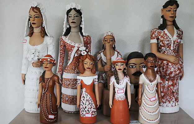 Bonecas do Jequitinhonha do um toque especial aos ambientes - Bonecas do Jequitinhonha do um toque especial aos ambientes (Beto Novaes/EM/D.A Press - 08/04/2011)