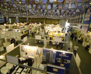 Feira vai apresentar cerca de 20 mil imveis, entre novos e usados, e espera receber 30 mil pessoas - Ines Campelo/DP/D.A Press