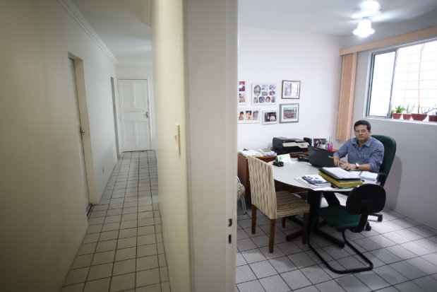 O espao domstico foi o lugar escolhido para Jalisson abrir seu escritrio - Hesodo Gos/Esp. DP